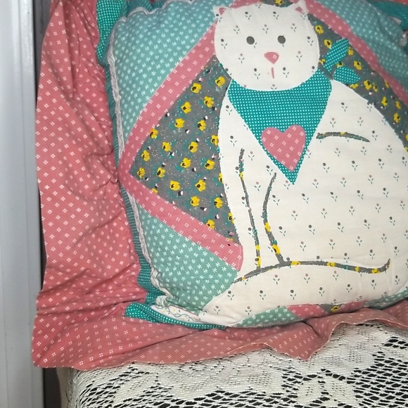 Vintage Cottage Core Cat Ruffled Trim Pillow - Picture 4 of 4